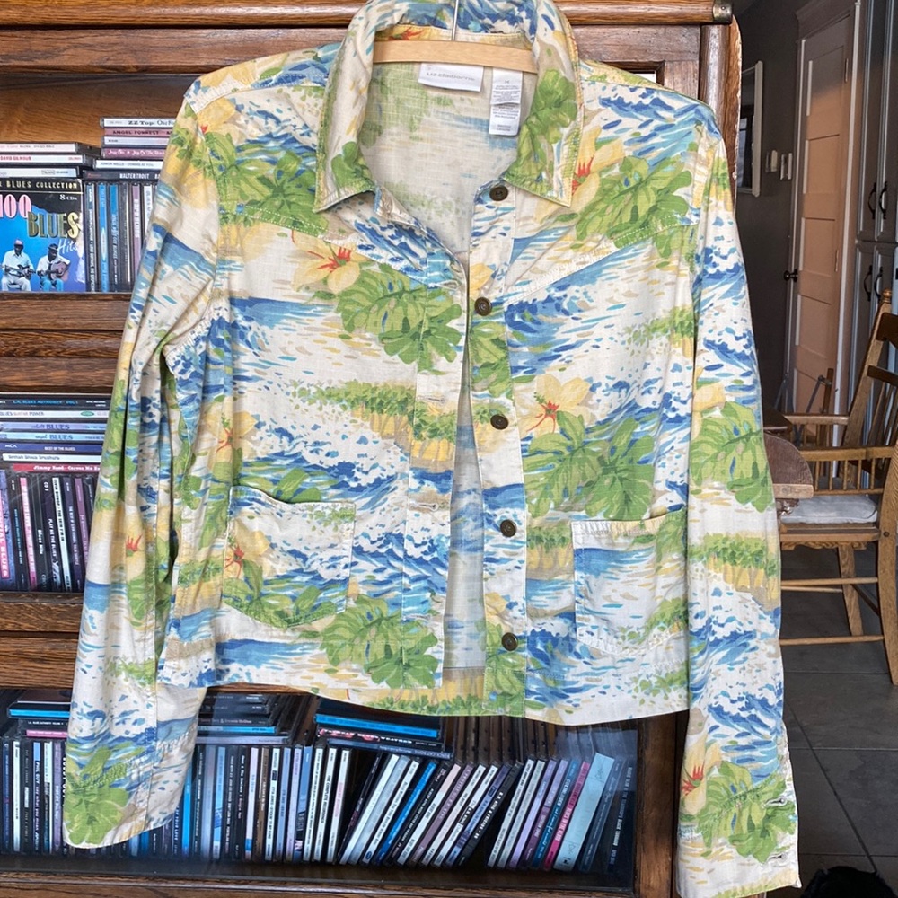 Liz Claiborne Light ‘Hawaii’ Patterned  Jacket - Size Medium